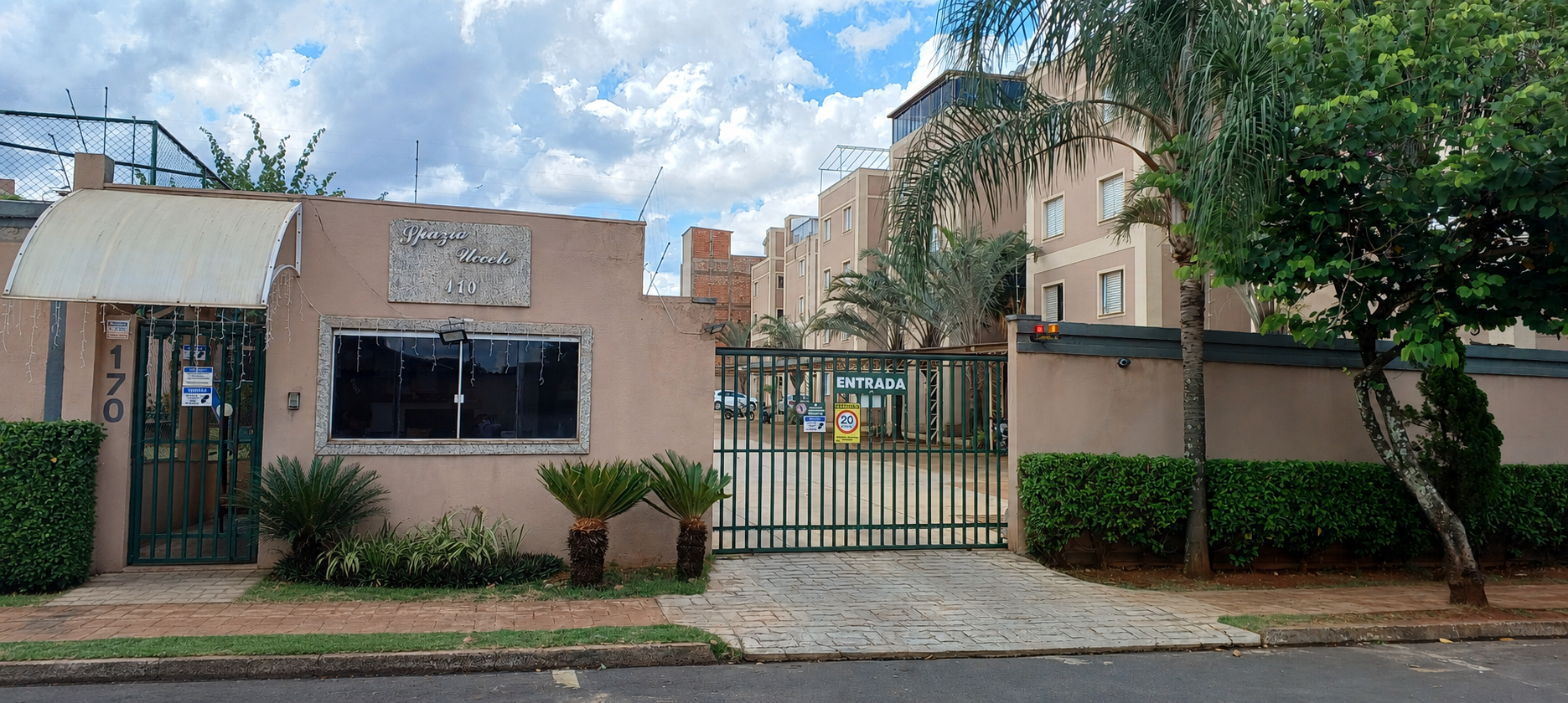 Aluga-se ou Vende-se, Apartamento no Universitário em Uberaba